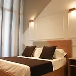 Be Italian Flat Piazza Bovio 22 4*