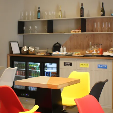 Be Italian Flat Piazza Bovio 22 Naples
