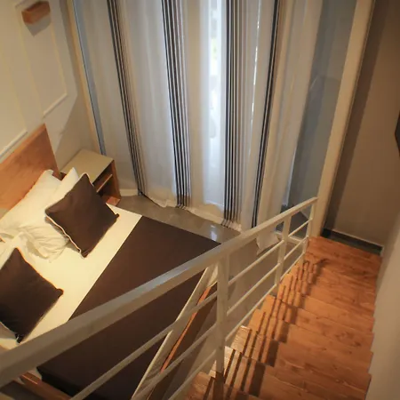 Be Italian Flat Piazza Bovio 22 بيت ضيافة 4*