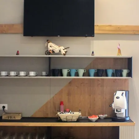 Be Italian Flat Piazza Bovio 22 Neapol