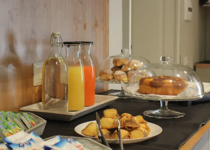 Be Italian Flat Piazza Bovio 22 نابولي