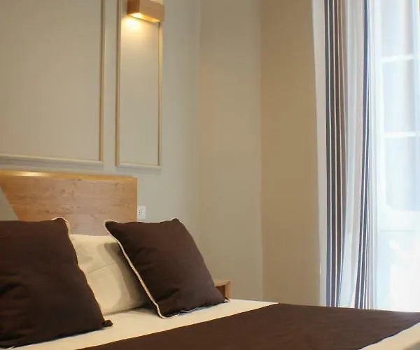 Be Italian Flat Piazza Bovio 22 4* نابولي