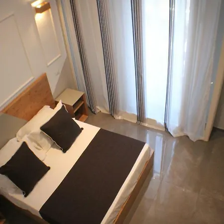 Pensión Be Italian Flat Piazza Bovio 22