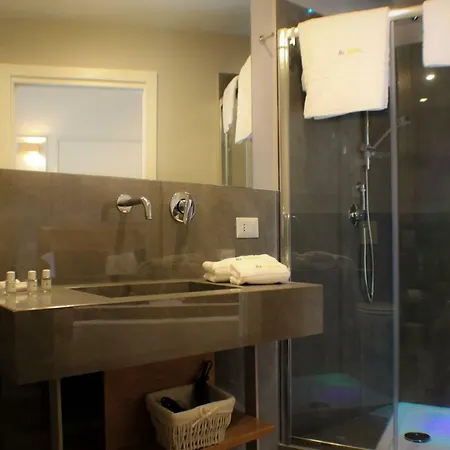 Pensión Be Italian Flat Piazza Bovio 22 4*