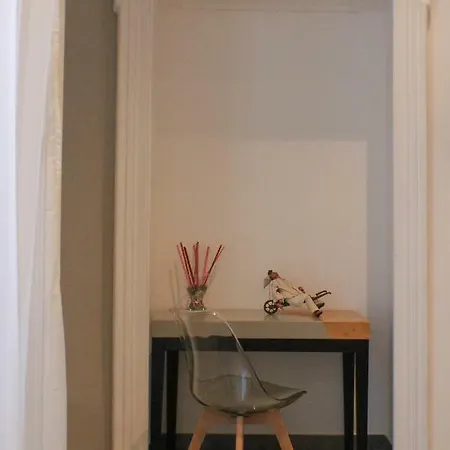 Pensión Be Italian Flat Piazza Bovio 22