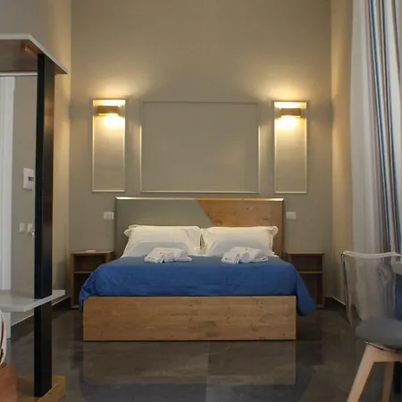 Be Italian Flat Piazza Bovio 22 4*