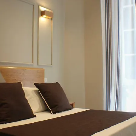 Be Italian Flat Piazza Bovio 22 4* 나폴리